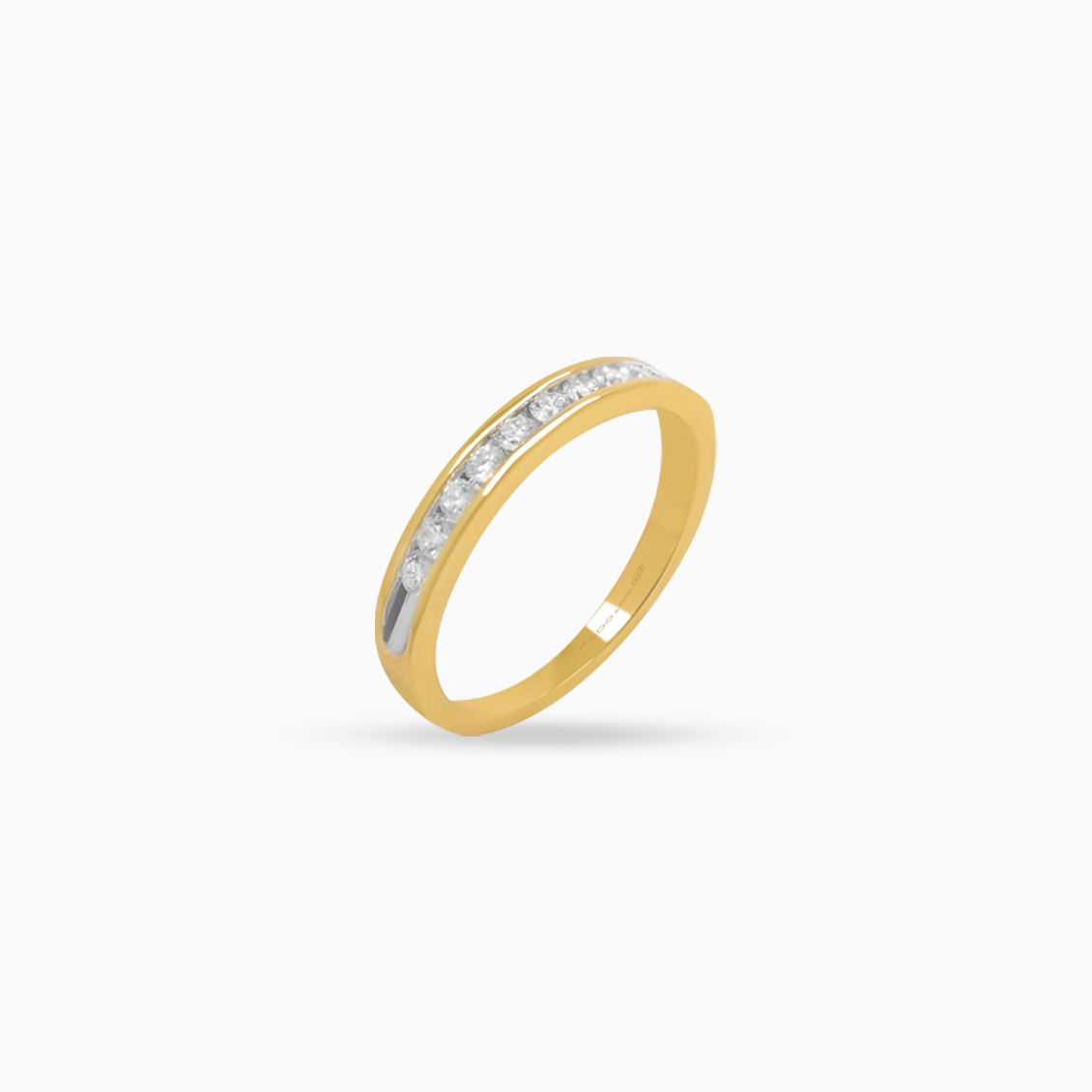 Anillo oro amarillo 18K medio rivière con brillantes