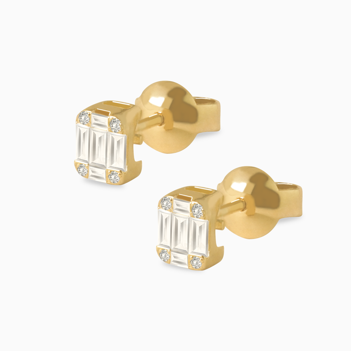 Aretes en oro amarillo de 18K con brillantes
