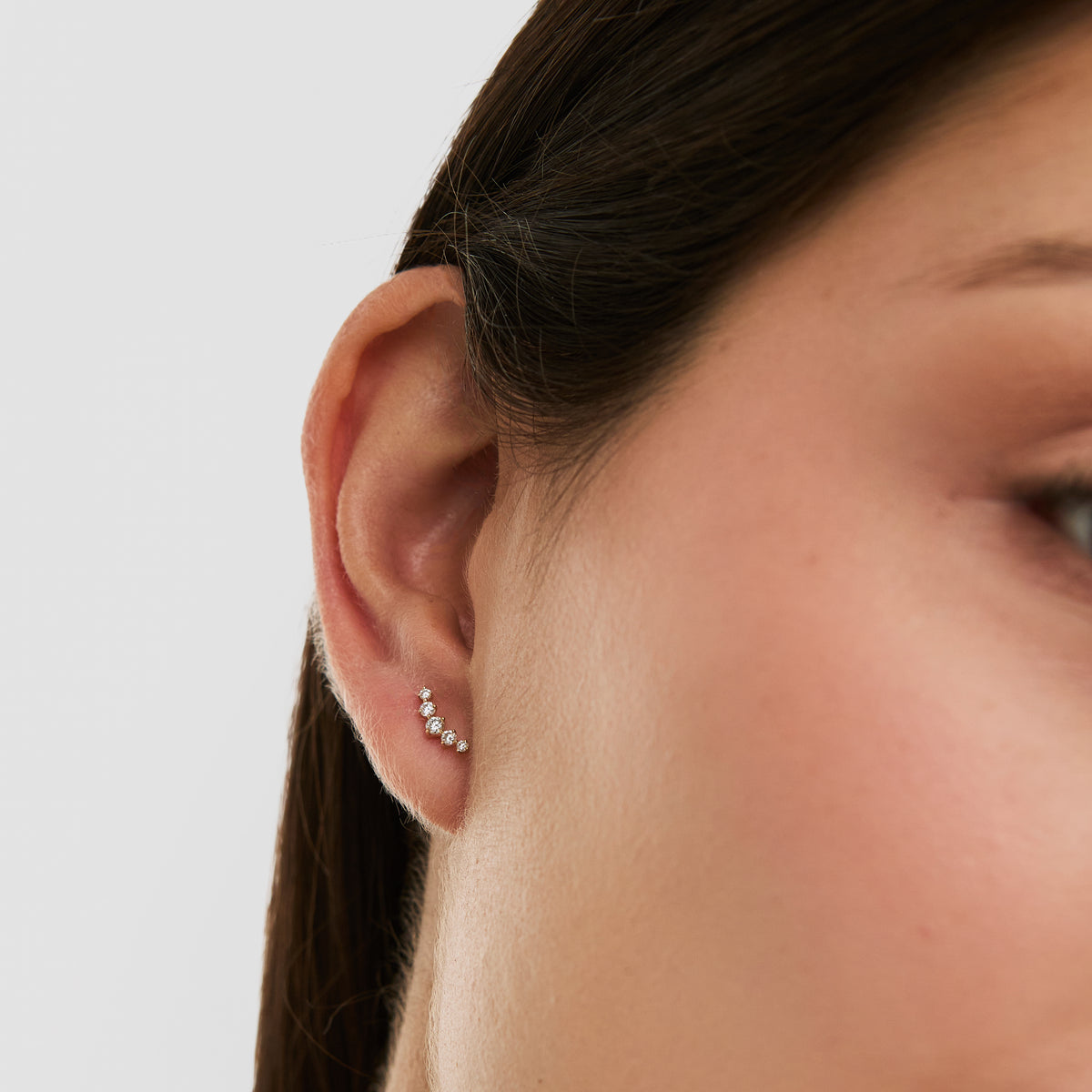 Aretes en oro amarilo de 18K con brillantes