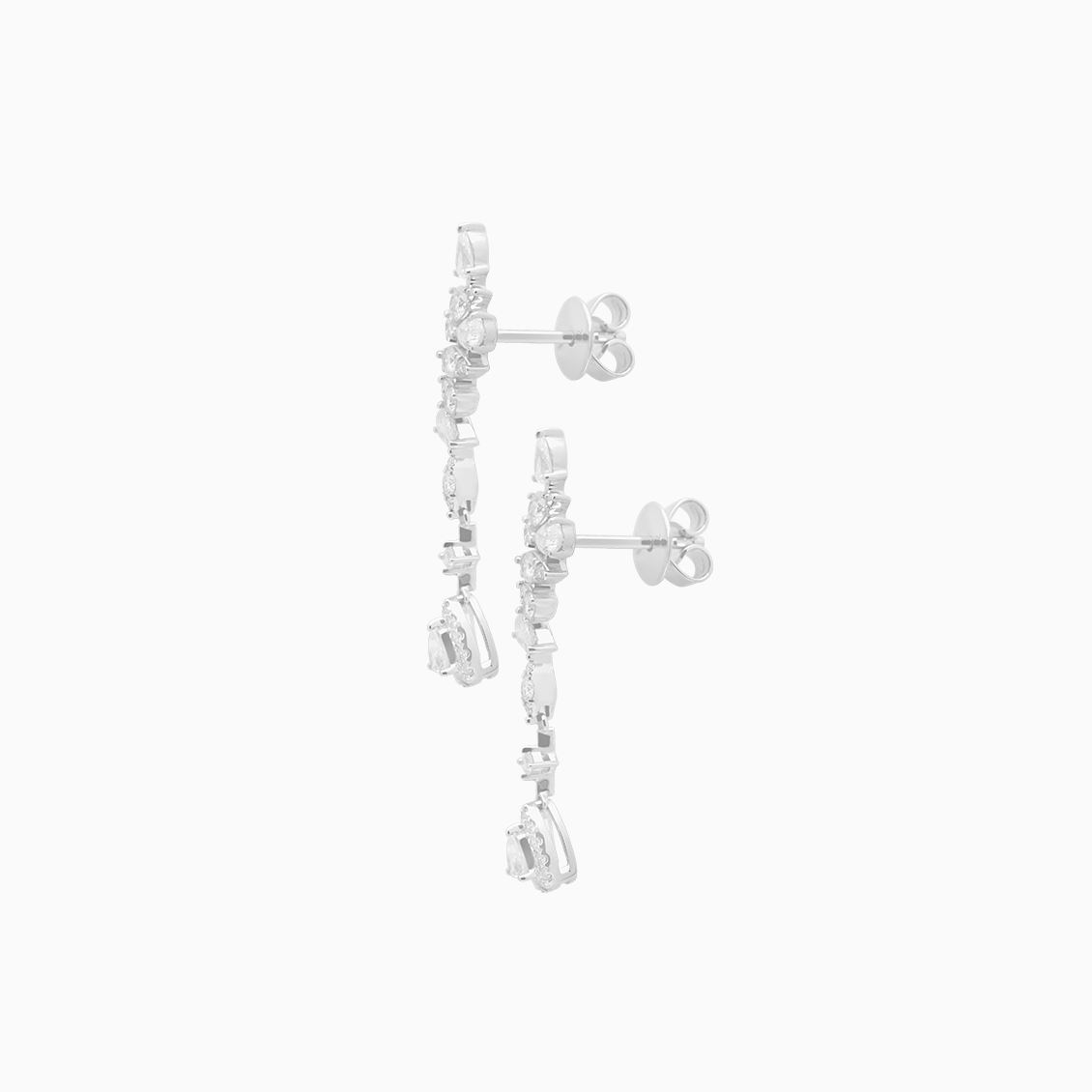 Aretes oro blanco 18K largos con brillantes