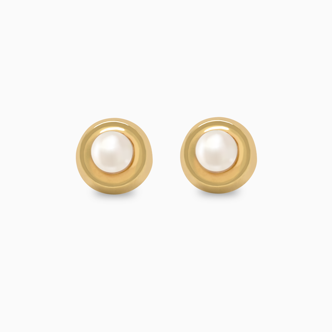 Aretes en oro amarillo de 18K con perla