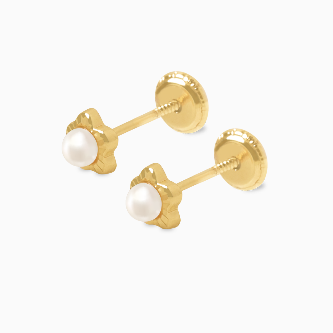 Aretes en oro amarillo de 18K flor diamantada con perla
