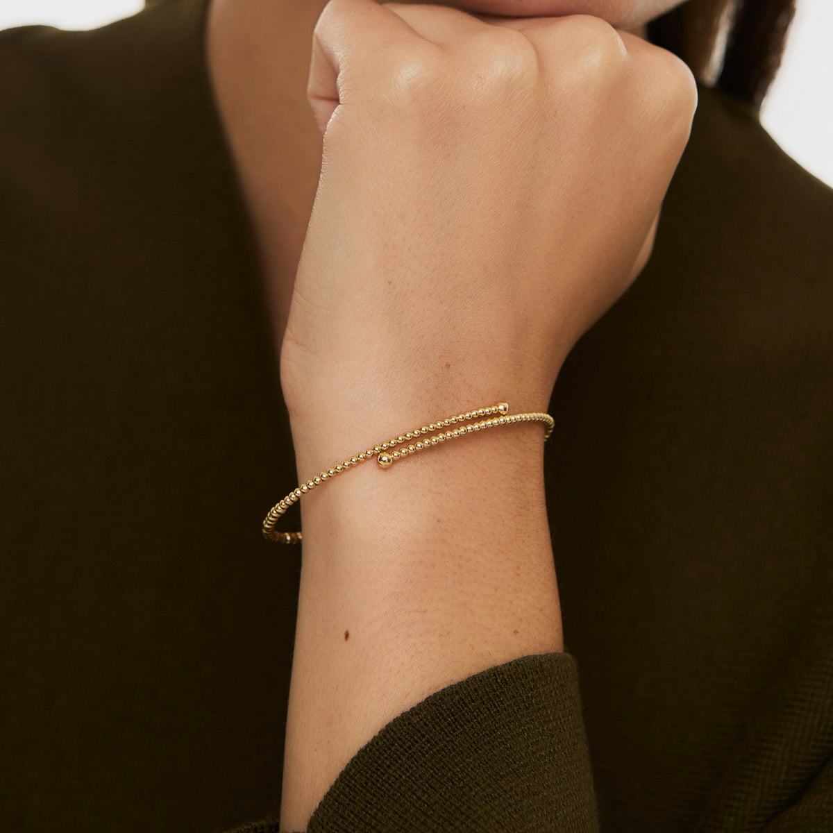 Pulsera oro amarillo 18K oval c/ bolitas en degrade