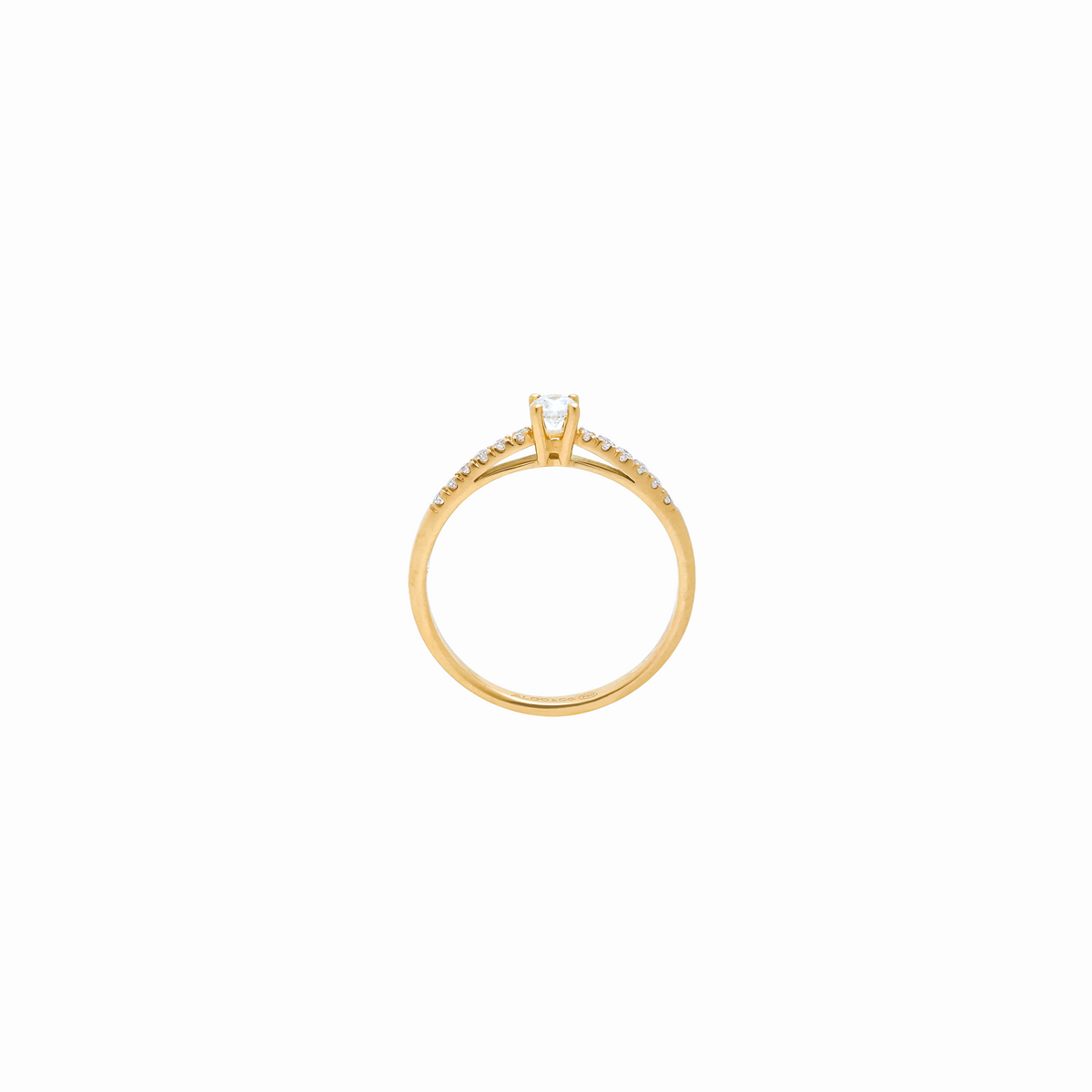 Anillo en oro amarillo 18K modelo emperatriz con brillantes