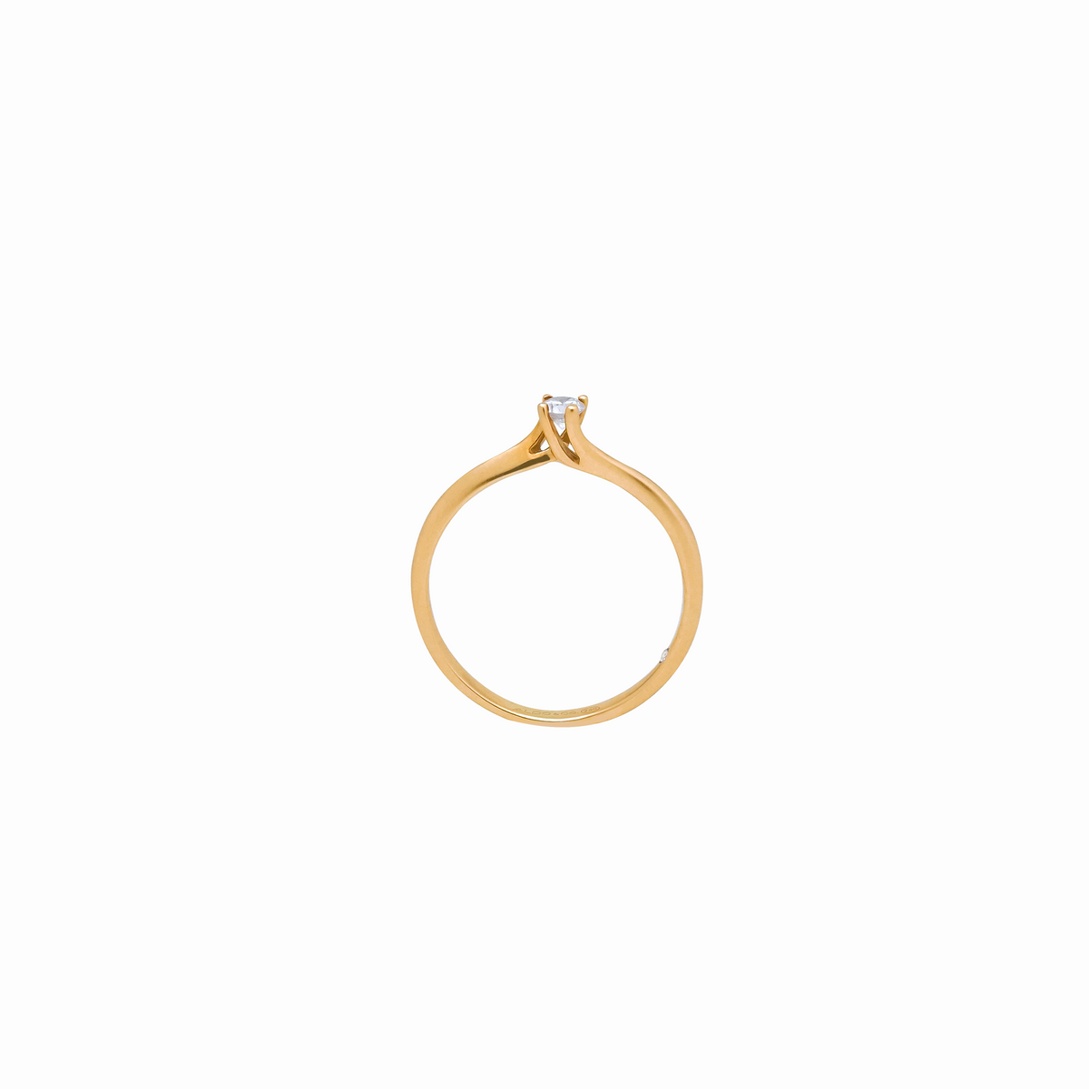 Anillo en oro amarillo de 18K modelo infinito con brillante 0.10 ct