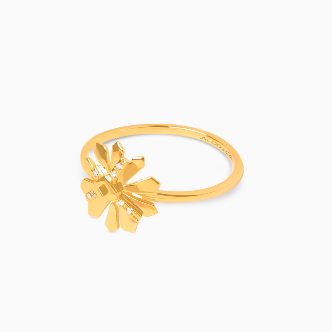 Anillo Magic en oro amarillo de 18K flor geométrica con brillantes