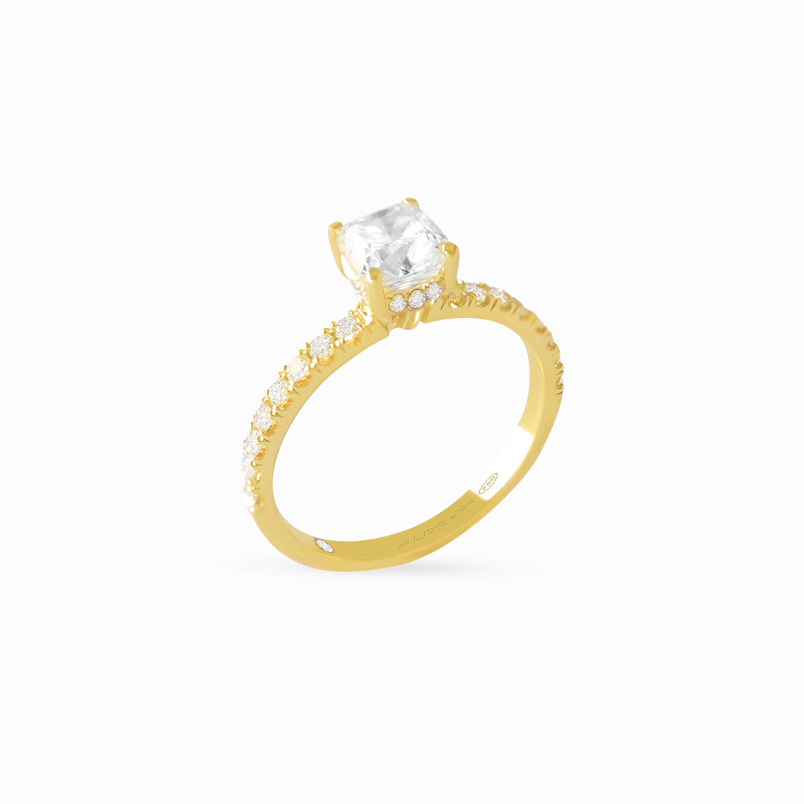 Anillo en oro amarillo de 18K solitario con brillante cushion