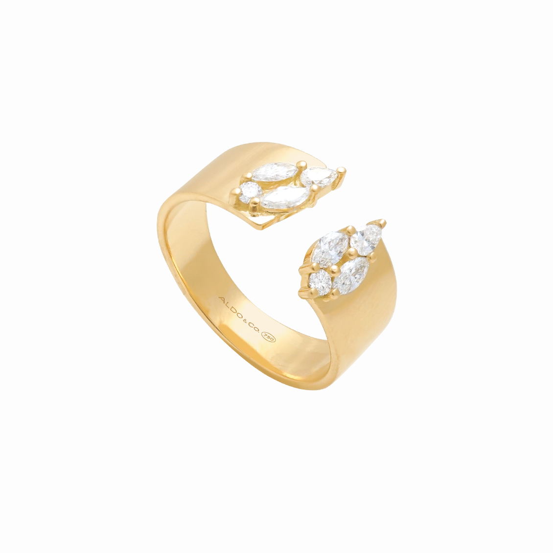 Anillo en oro amarillo 18K banda ancha abierto con diamantes