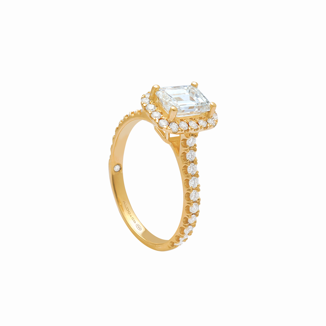 Anillo de compromiso en oro amarillo de 18K modelo Olivia