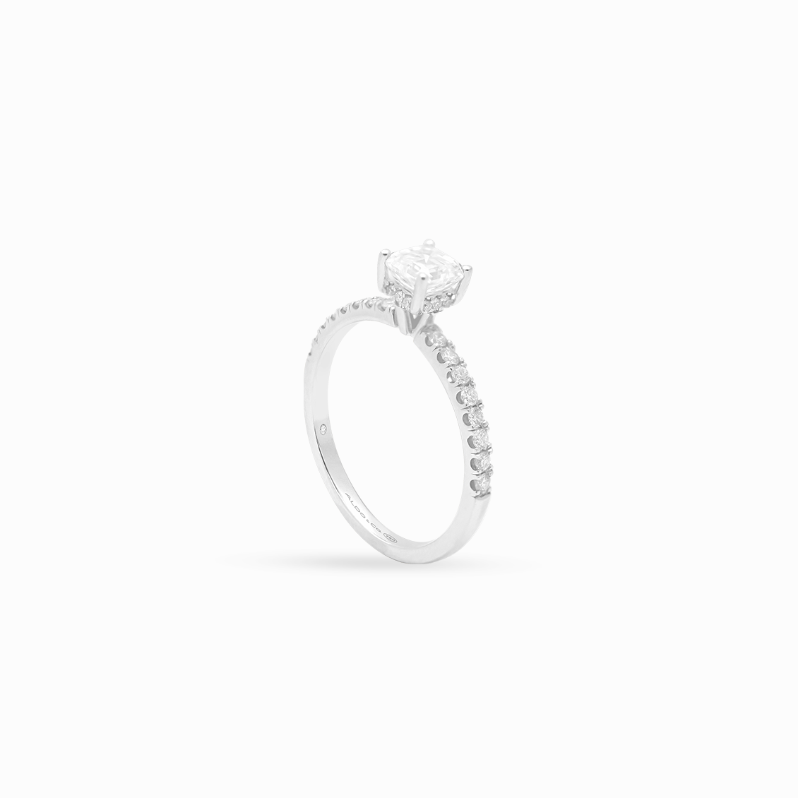 Anillo de Compromiso en oro blanco 18K modelo Victoria