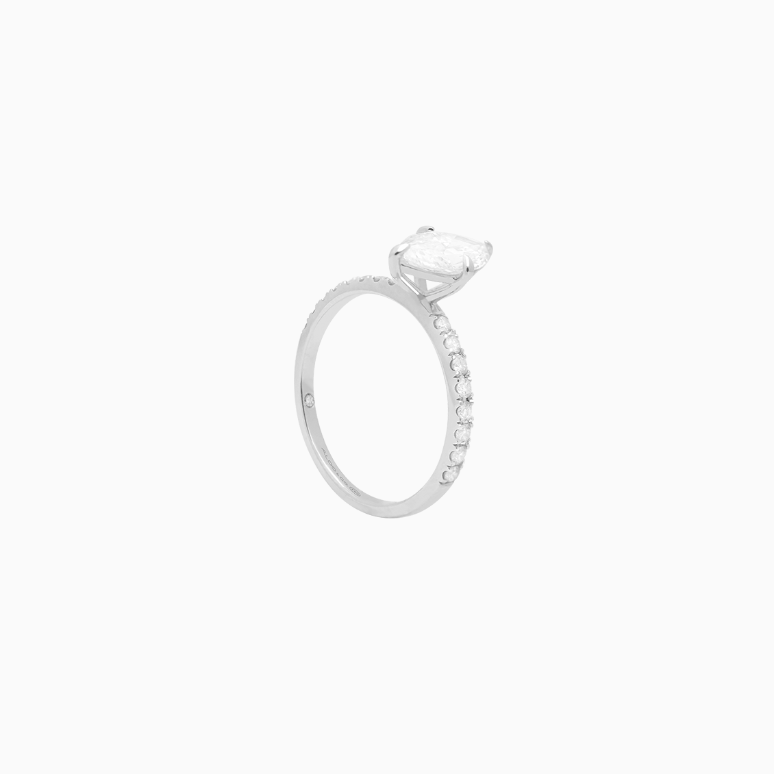 Anillo de compromiso en oro blanco de 18K modelo Leonor