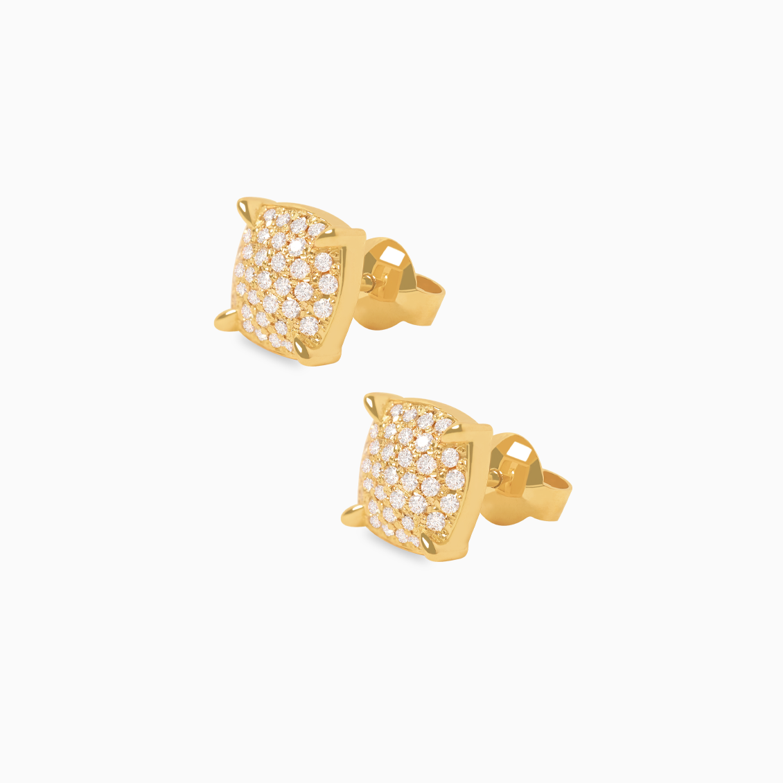 Aretes en oro amarillo de 18K con full brillantes pave