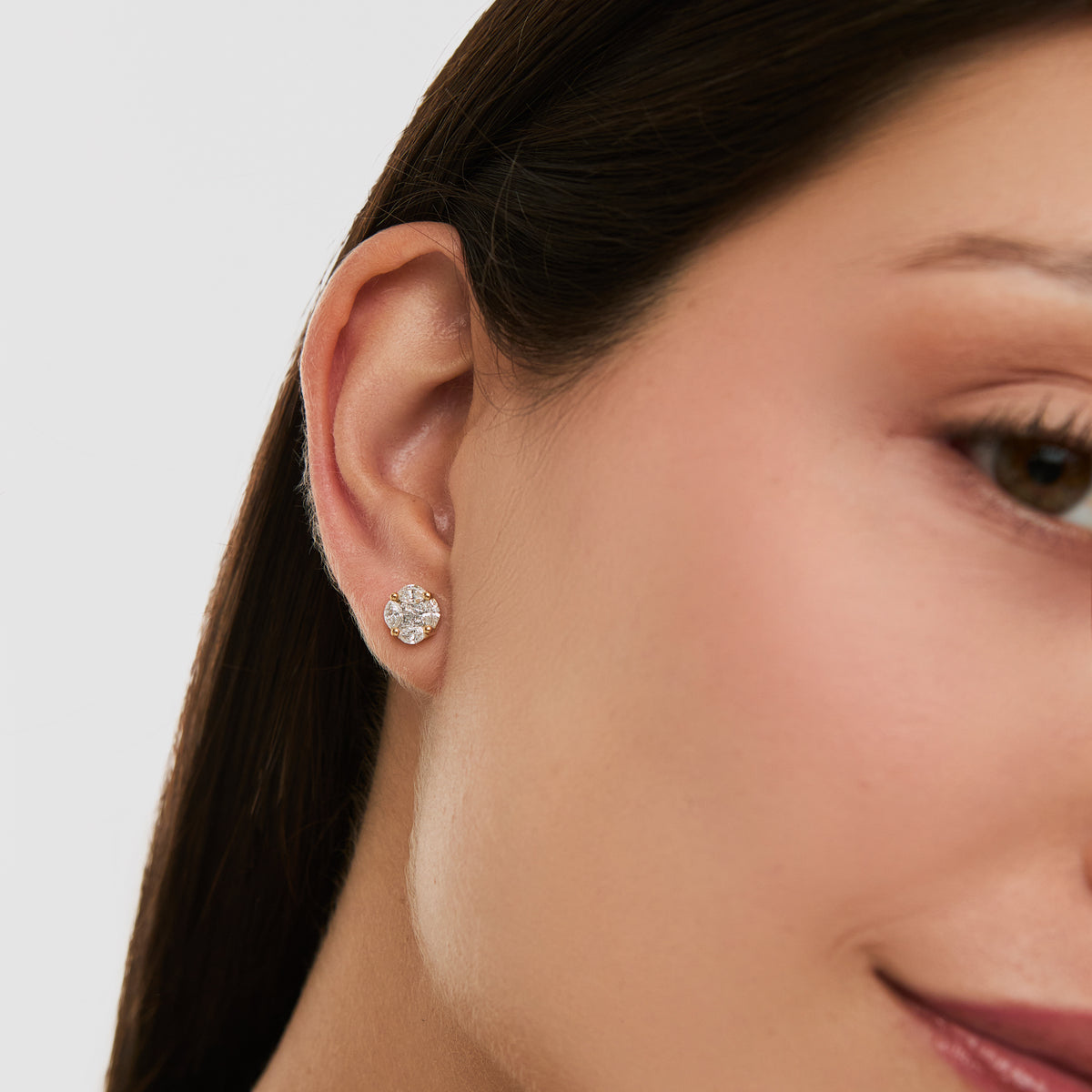 Arete oro amarillo 18K roseta con brillantes marquise y princess