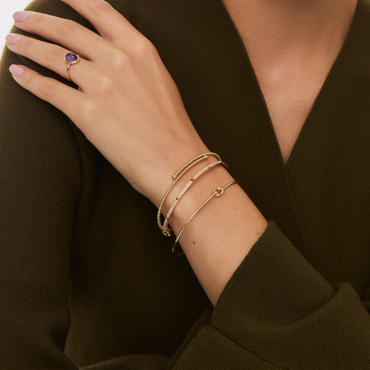 Pulsera oro amarillo 18K oval c/ bolitas en degrade