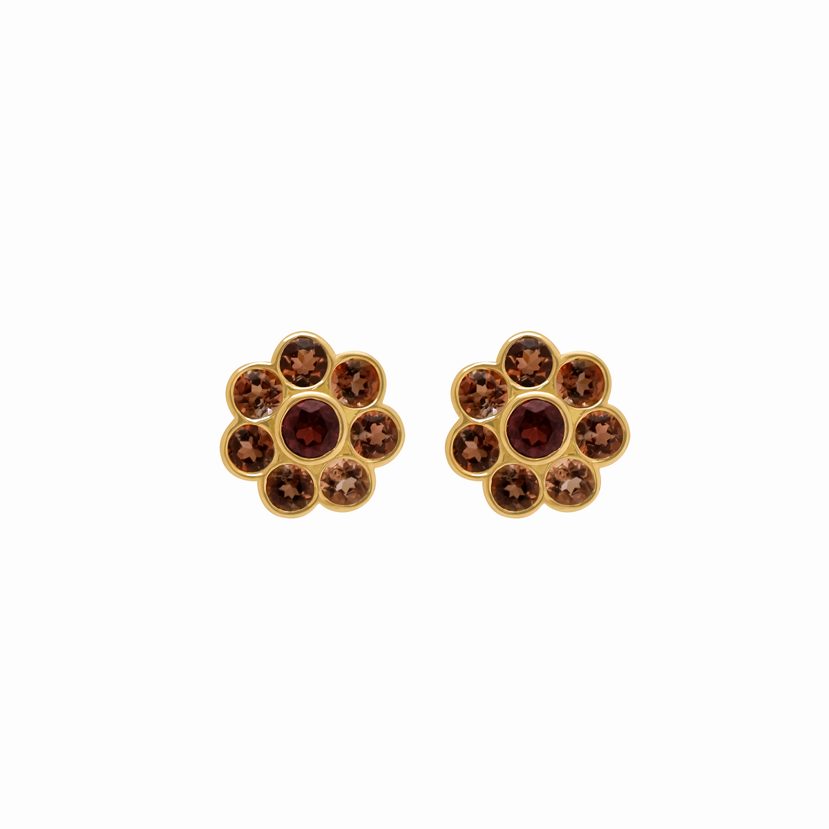 Aretes de oro amarillo 18K con granate y andalucitas
