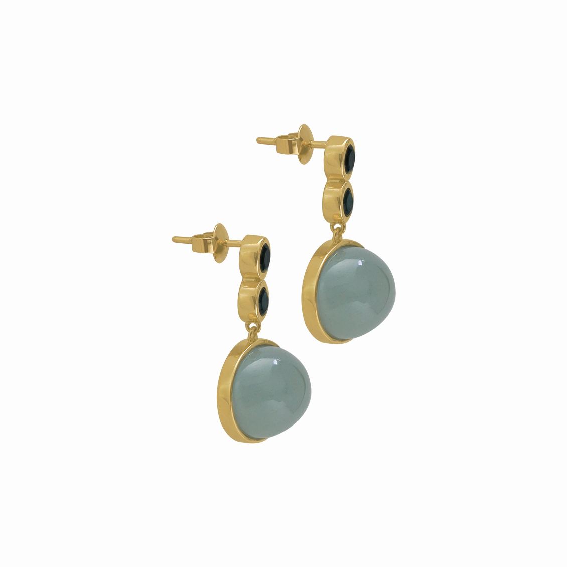 Aretes en oro amarillo de 18K con turmalinas verdes y aquamarine oval cabuchón