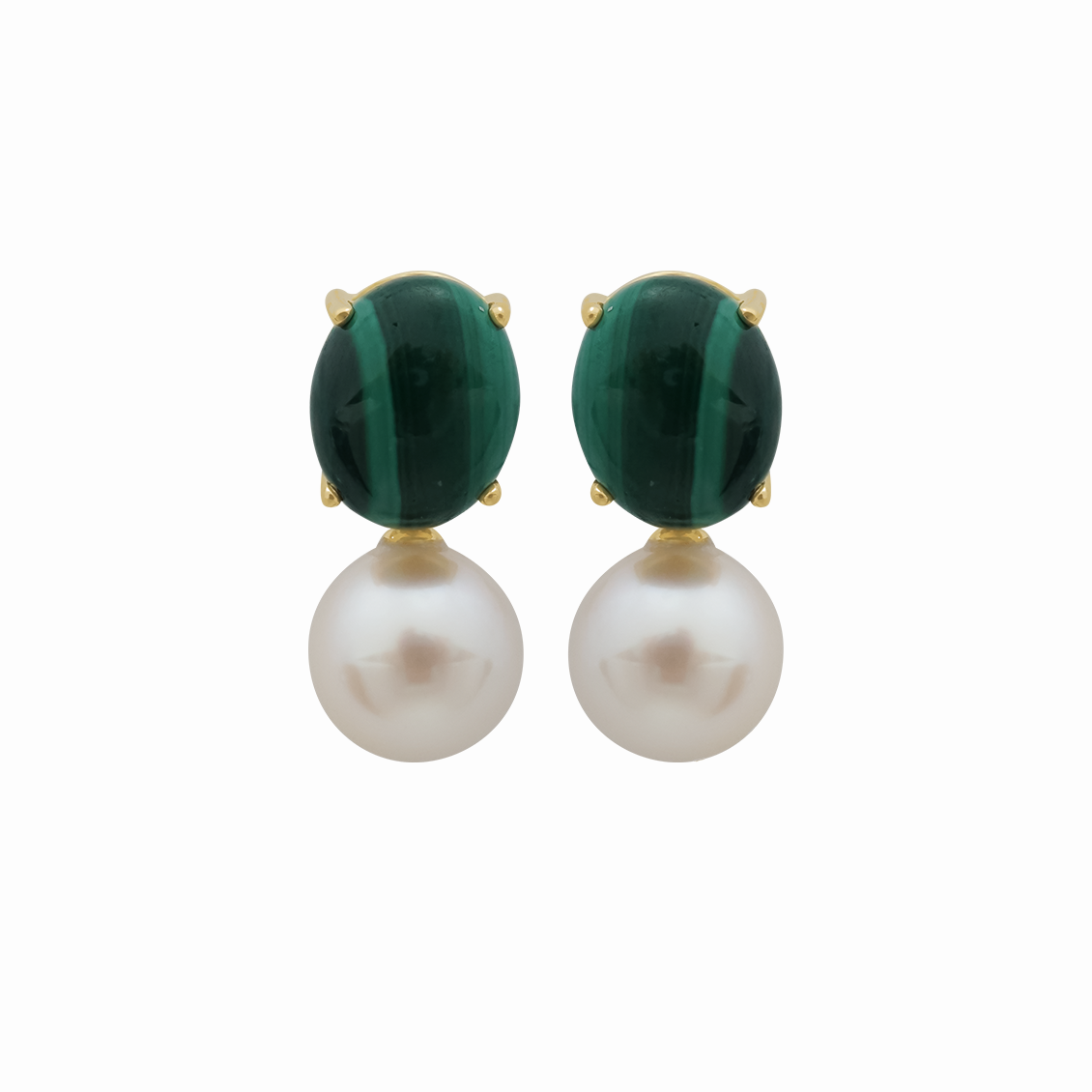 Aretes en oro amarillo 18K con malaquita cabuchon con perlas colgantes