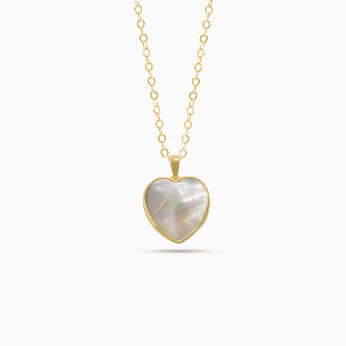 Dije oro amarillo 18K con nácar corazón