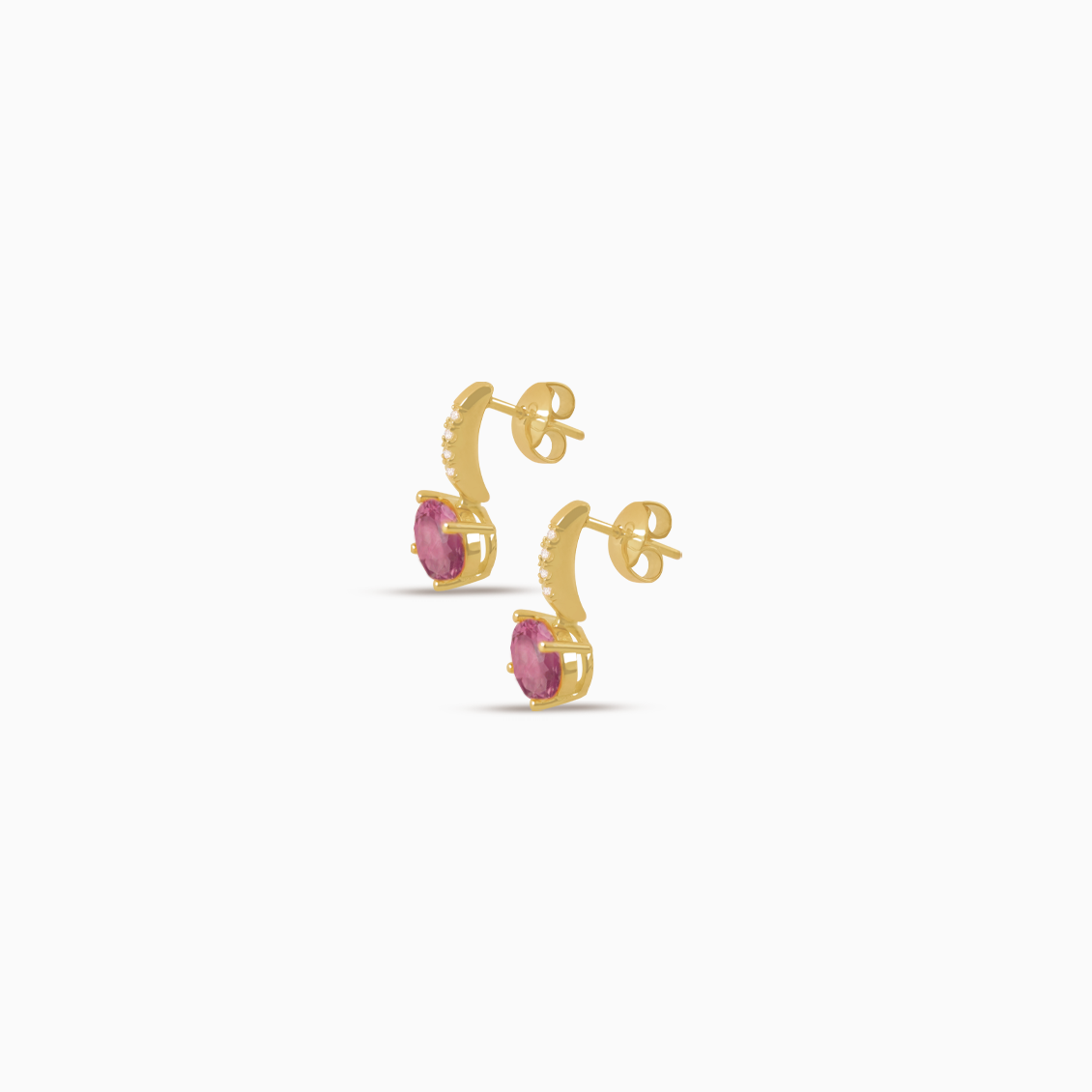 Aretes oro amarillo 18K con rodolita oval