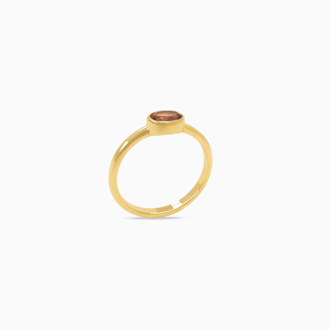 Anillo oro amarillo 18K turmalina oval marrón