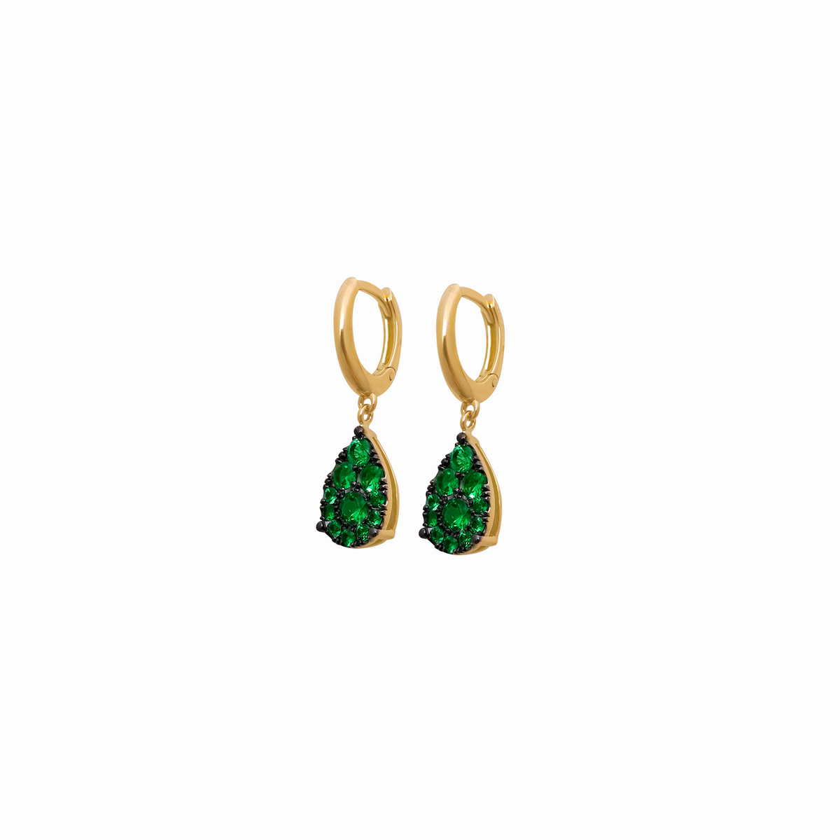 Argollas ovales en oro amarillo de 18K con tsavorita redondas con rodio negro