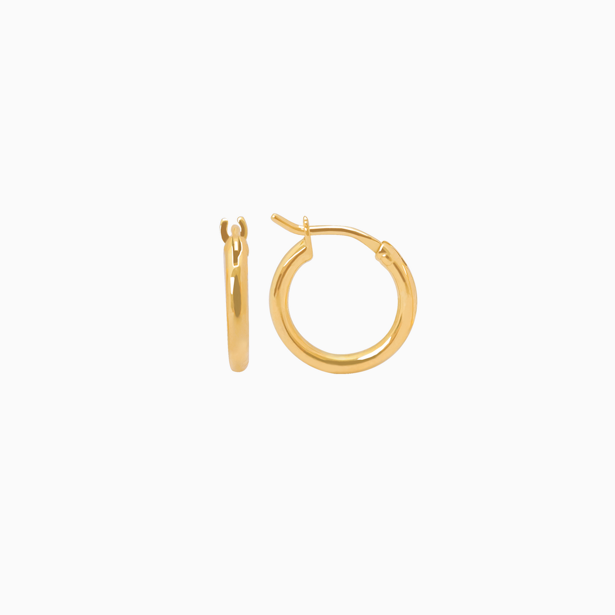 Aretes en oro amarillo de 18K, argollas tubulares