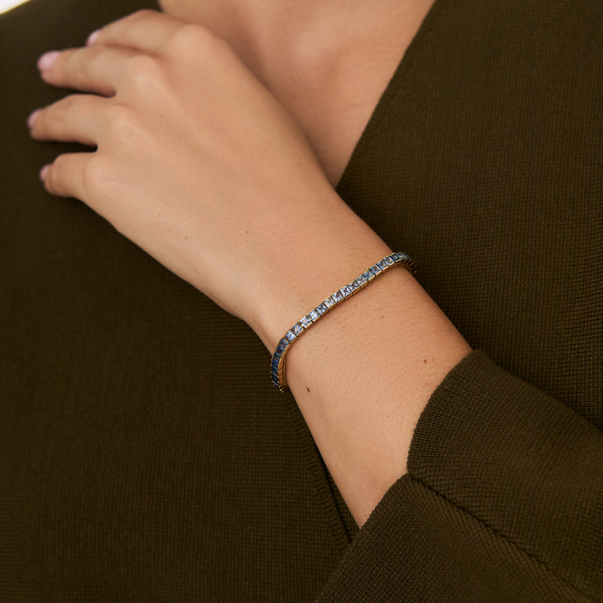 Pulsera oro amarillo de 18k tennis con zafiros