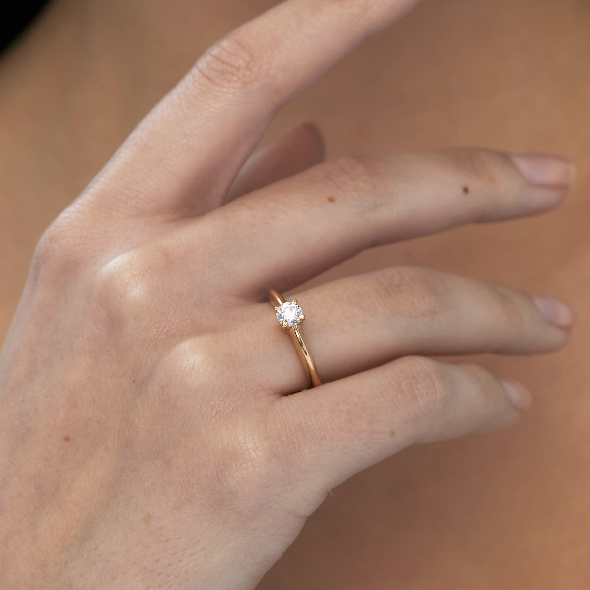 Anillo de compromiso en oro amarillo 18K modelo Aldo & Co.