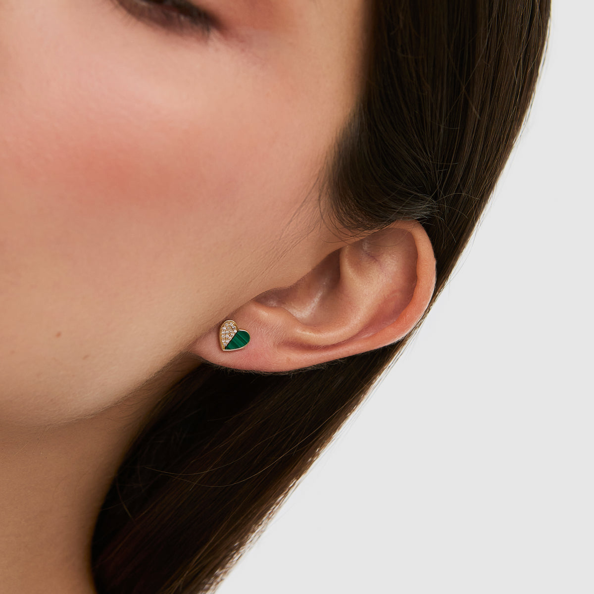 Aretes oro amarillo 18K con malaquita y brillantes