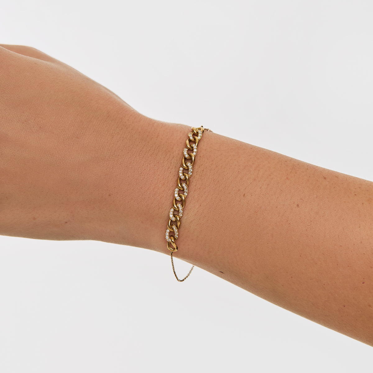 Pulsera oro amarillo de 18k con brillantes y eslabones