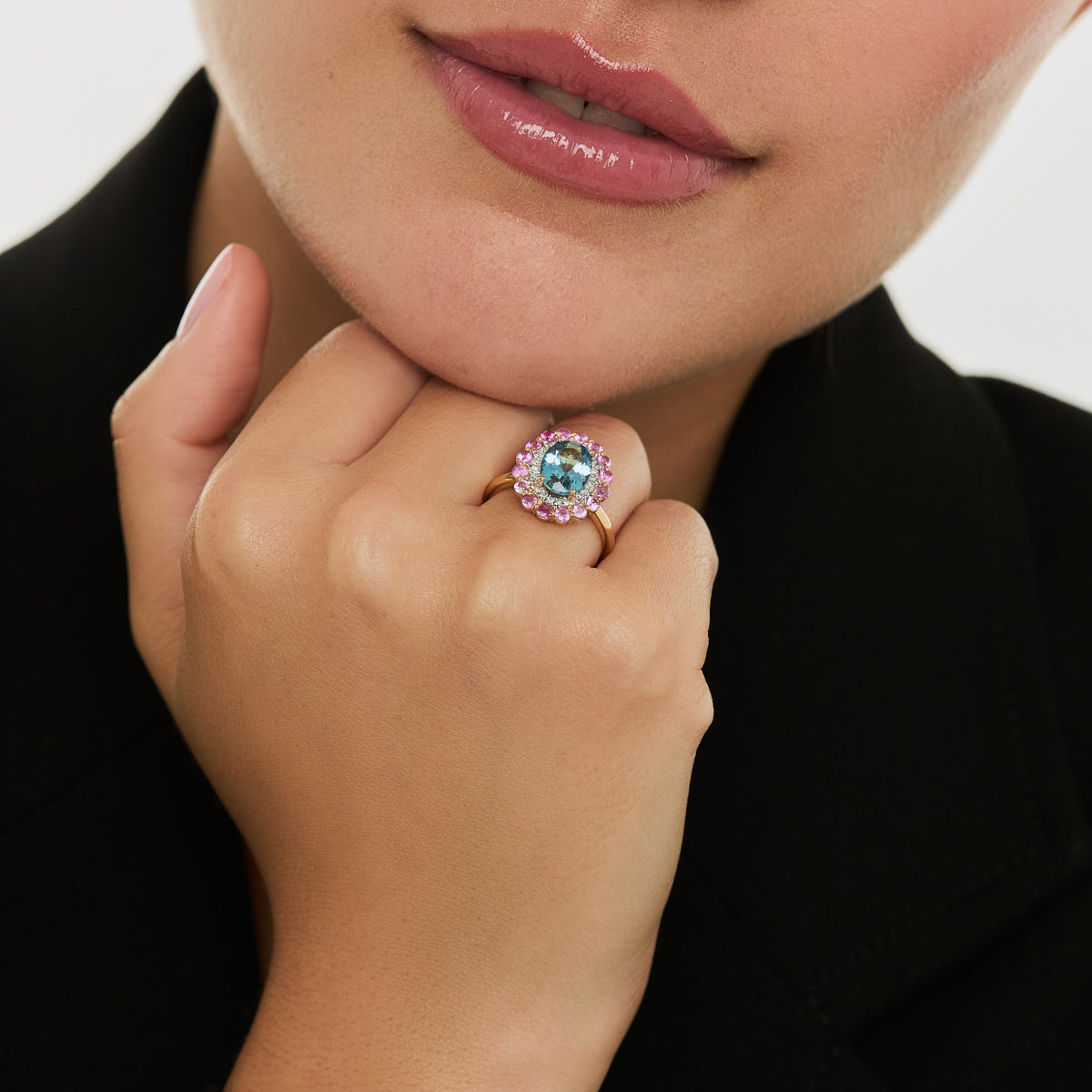 Anillo en oro amarillo 18K topacio oval y zafiros rosados