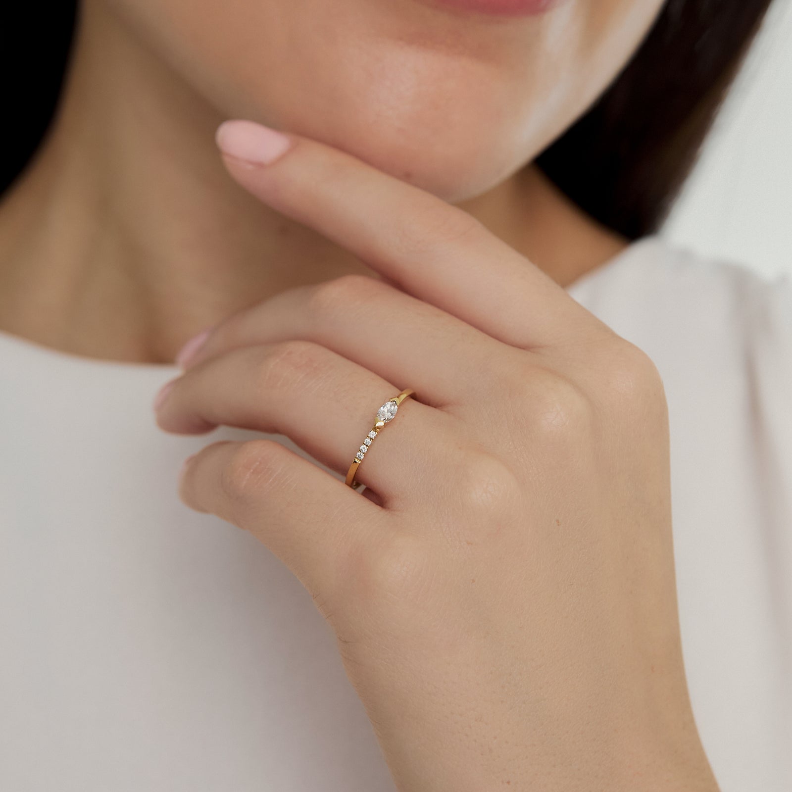 Anillo en oro amarillo de 18K con brillantes
