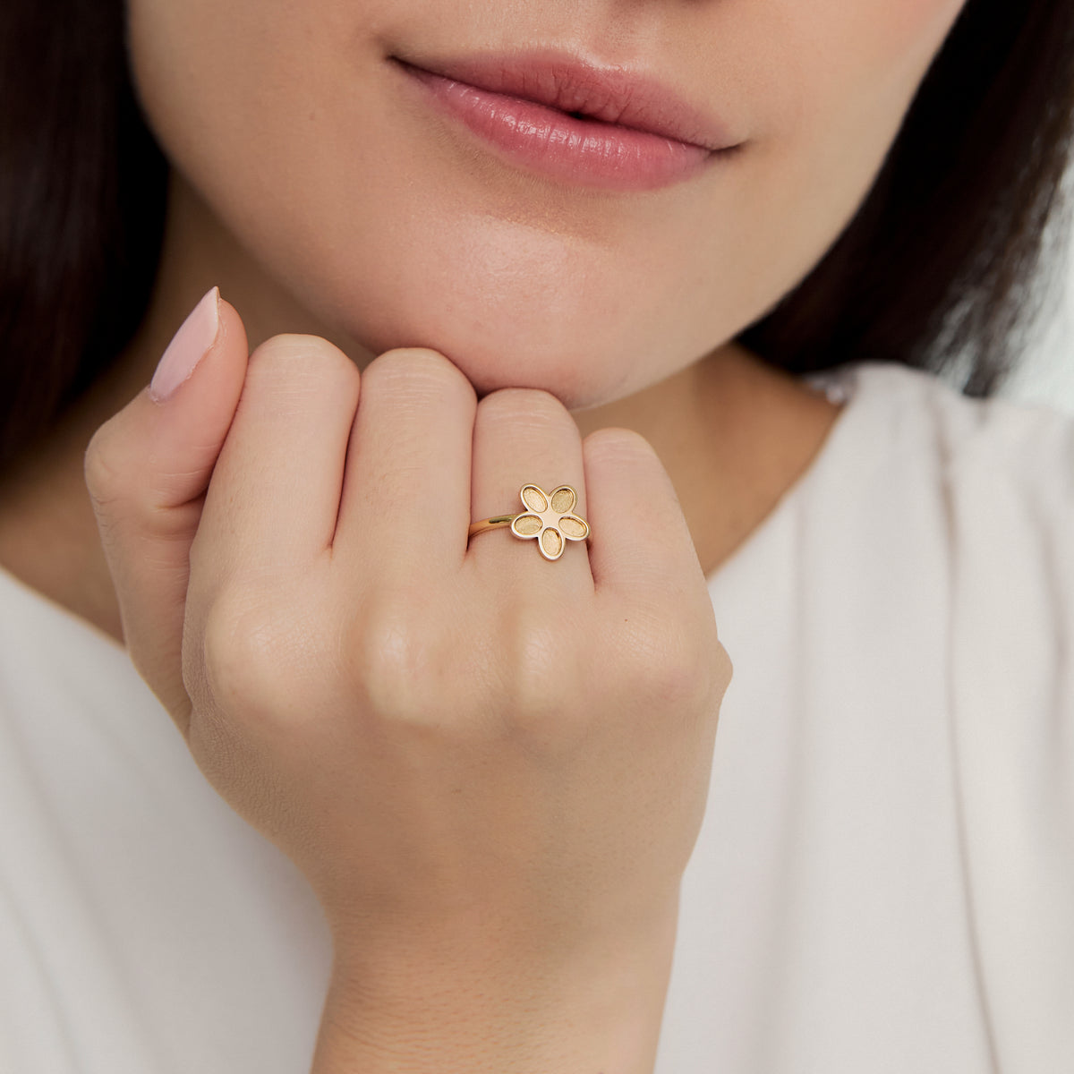 Anillo en oro amarillo de 18K flor margarita