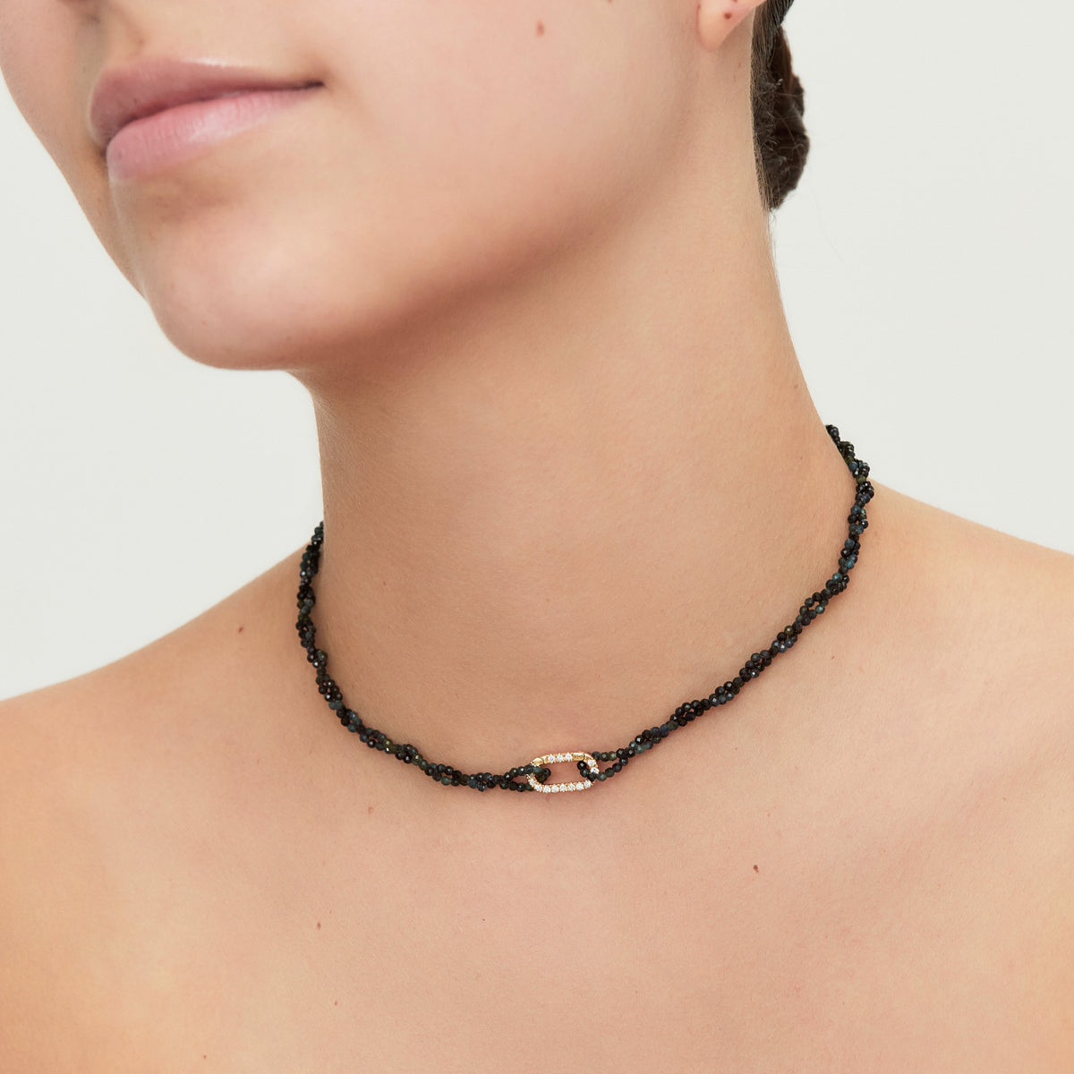 Collar Marea con cuentas rombo cuarzo negro