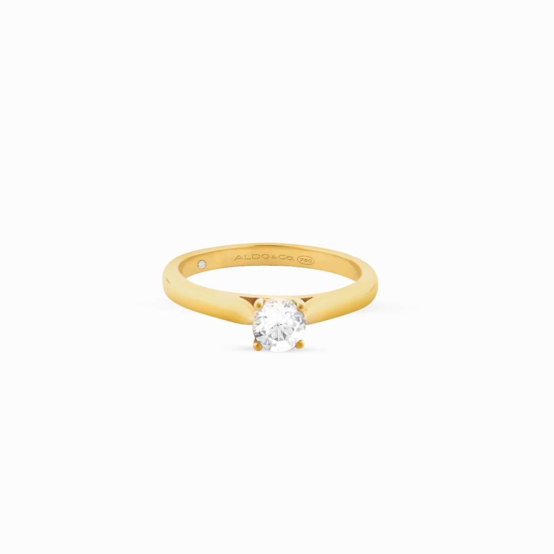 Anillo de compromiso en oro amarillo 18k modelo royal