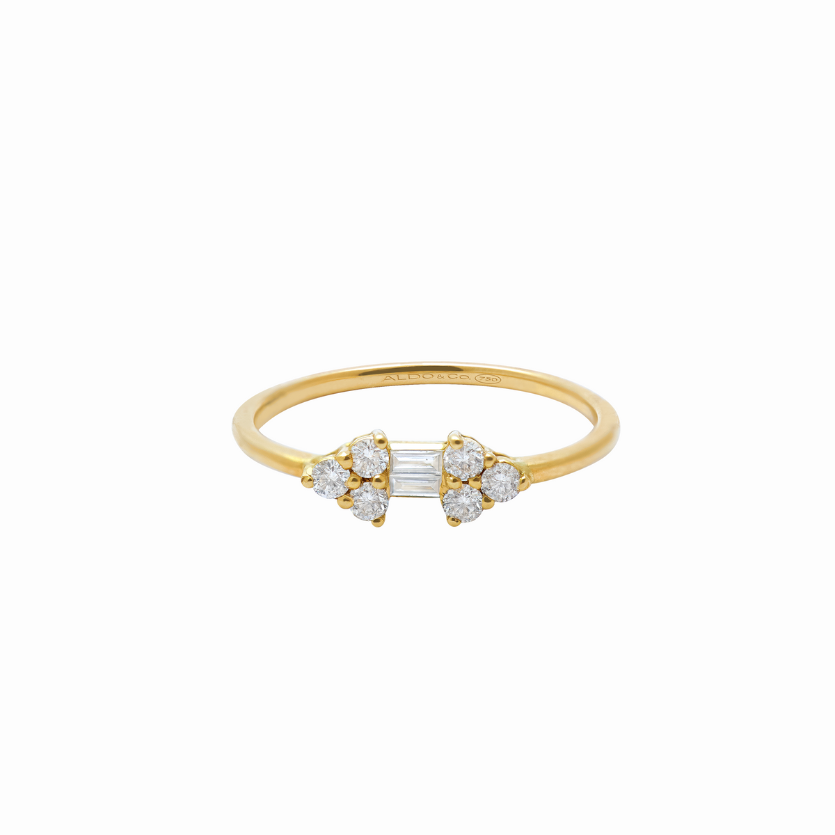 Anillo en oro amarillo 18K con brillantes