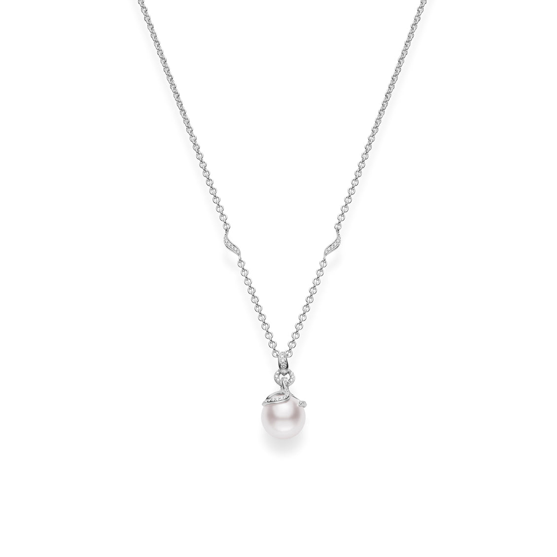 Pendiente Mikimoto en oro blanco de 18K con perla