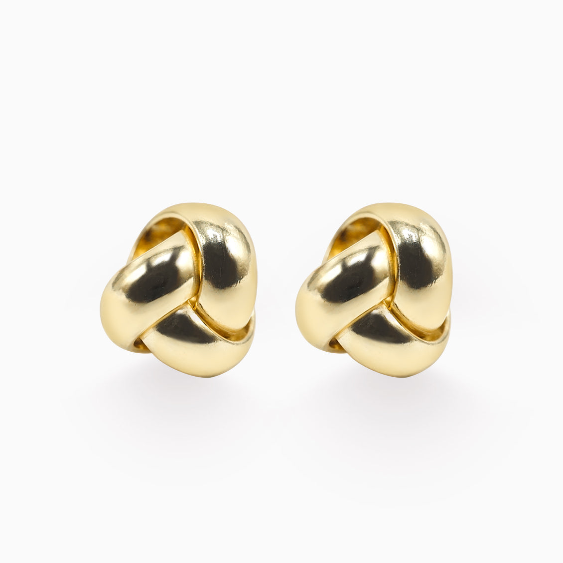 Aretes en oro amarillo de 18K en forma de nudo