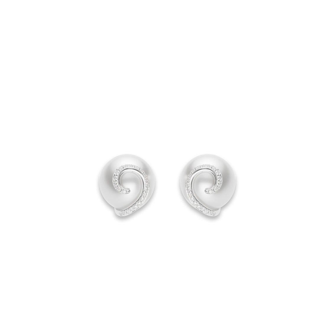 Aretes Mikimoto perla con brillantes