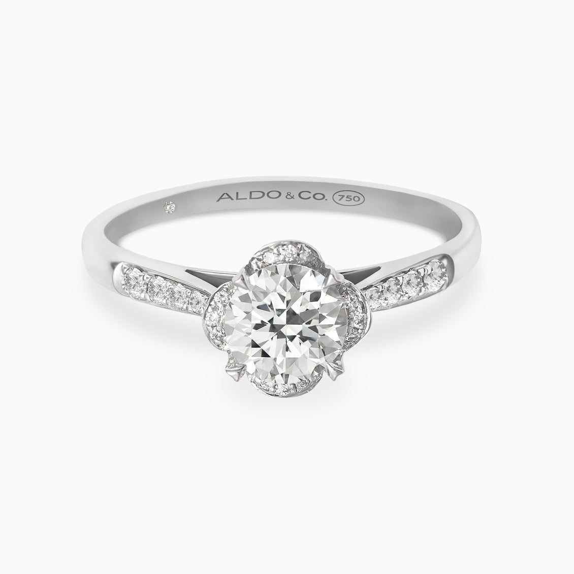 Anillo de Compromiso flor con brillantes